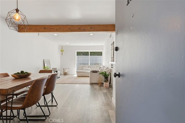 18620 Hatteras Street 157, Tarzana, CA 91356