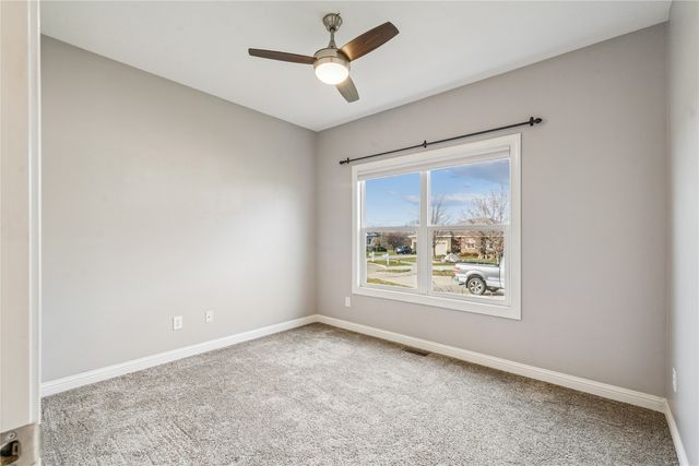 4870 Andrews Place, Pleasant Hill, IA 50327