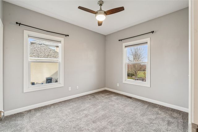 4870 Andrews Place, Pleasant Hill, IA 50327