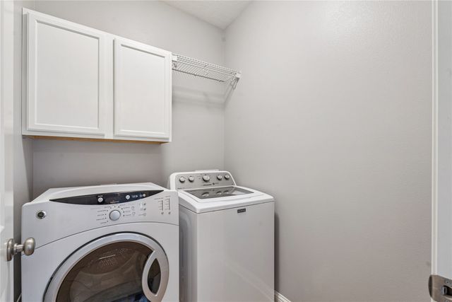 4870 Andrews Place, Pleasant Hill, IA 50327