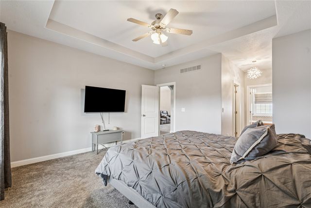 4870 Andrews Place, Pleasant Hill, IA 50327