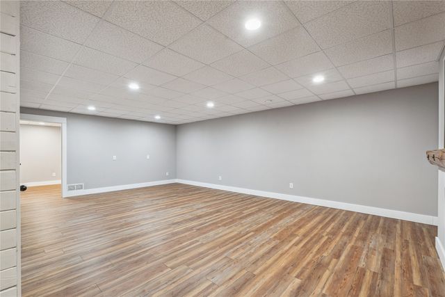 4870 Andrews Place, Pleasant Hill, IA 50327