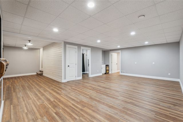 4870 Andrews Place, Pleasant Hill, IA 50327