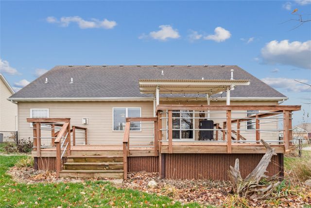 4870 Andrews Place, Pleasant Hill, IA 50327