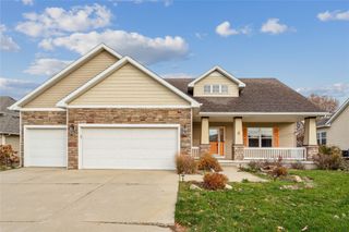 4870 Andrews Place, Pleasant Hill, IA 50327