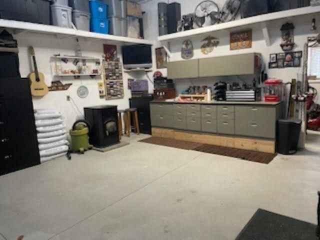 1069 S Fifth Street, Au Gres, MI 48703