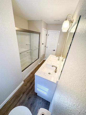 405 S Foster, Linden, TX 75563