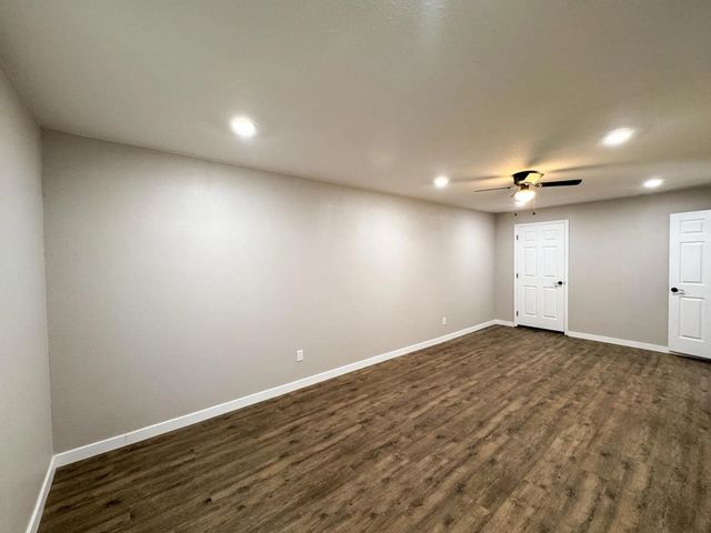 405 S Foster, Linden, TX 75563