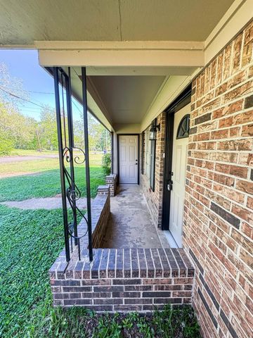 405 S Foster, Linden, TX 75563