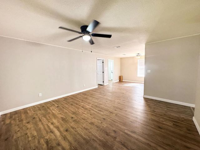 405 S Foster, Linden, TX 75563