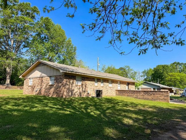 405 S Foster, Linden, TX 75563