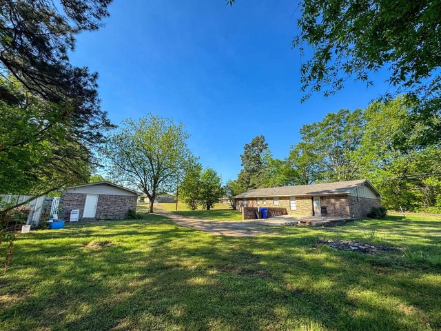405 S Foster, Linden, TX 75563