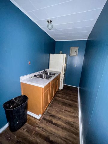 405 S Foster, Linden, TX 75563