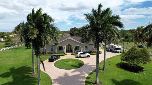 4810 SW 198 TERRACE, Southwest Ranches, FL 33332