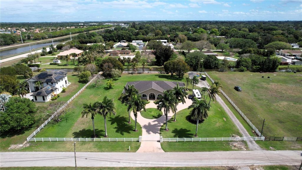 4810 SW 198 TERRACE, Southwest Ranches, FL 33332