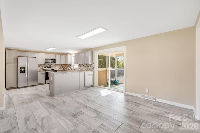 409 Oak Street Extension 40, Forest City, NC 28043