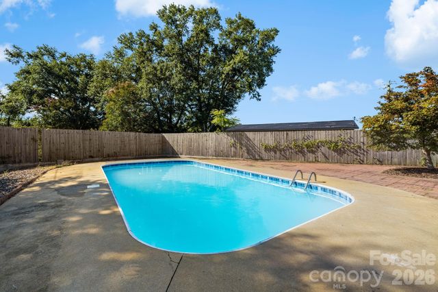 409 Oak Street Extension 40, Forest City, NC 28043