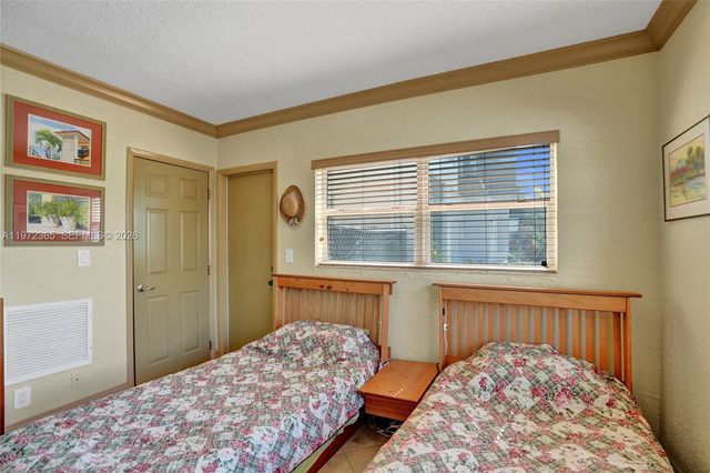 744 NE 14th Ave 1, Fort Lauderdale, FL 33304