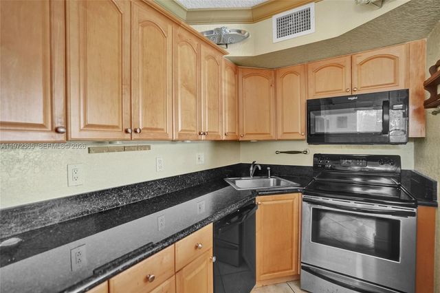 744 NE 14th Ave 1, Fort Lauderdale, FL 33304