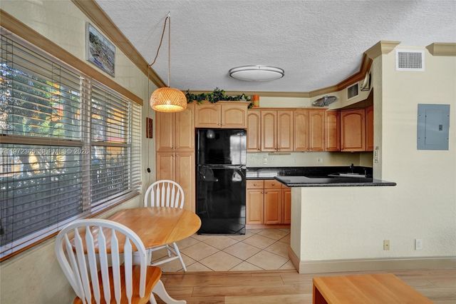 744 NE 14th Ave 1, Fort Lauderdale, FL 33304