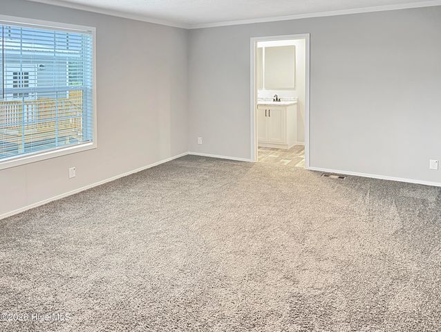 1021 Pine Ridge Court, Castle Hayne, NC 28429