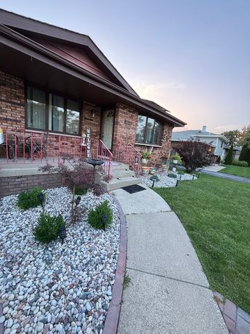 18624 Wentworth Avenue, Lansing, IL 60438