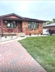 18624 Wentworth Avenue, Lansing, IL 60438