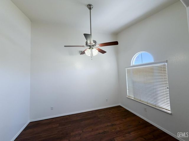 9600 Lanneau Court, Bakersfield, CA 93311