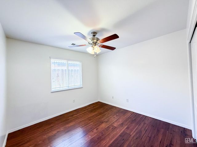 9600 Lanneau Court, Bakersfield, CA 93311