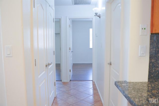 9600 Lanneau Court, Bakersfield, CA 93311