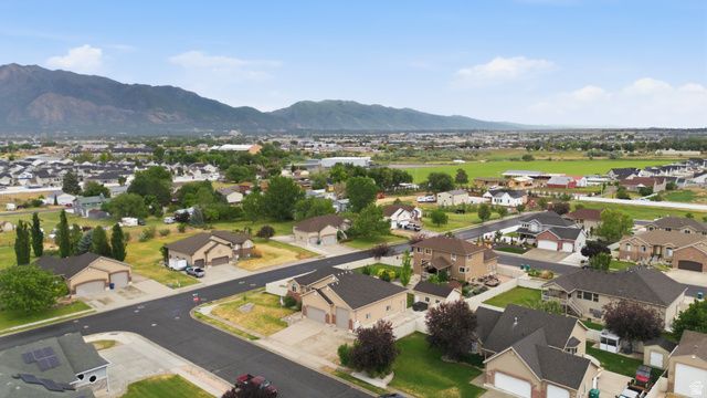 2439 W 1675 S, West Haven, UT 84401