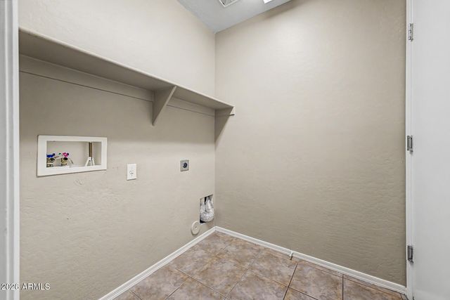 17 W DESERT VISTA Trail, San Tan Valley, AZ 85143