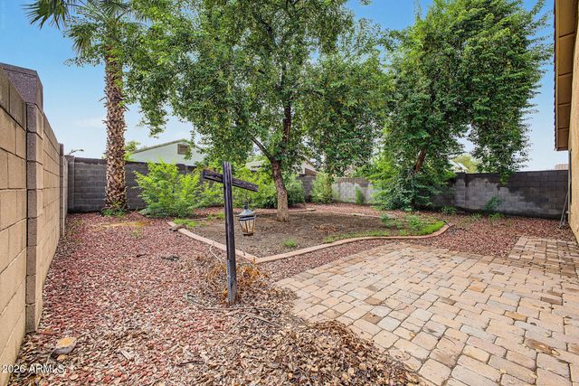 17 W DESERT VISTA Trail, San Tan Valley, AZ 85143