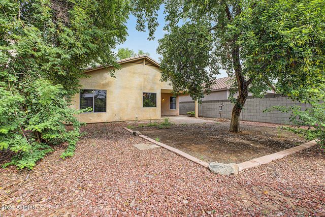 17 W DESERT VISTA Trail, San Tan Valley, AZ 85143