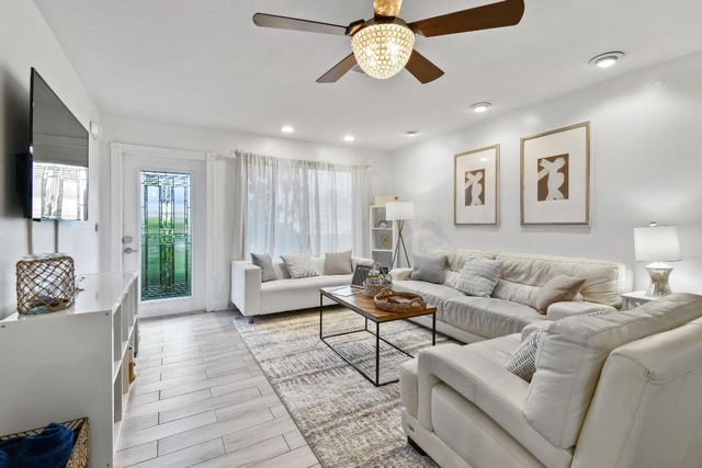 973 Laurel Road, North Palm Beach, FL 33408