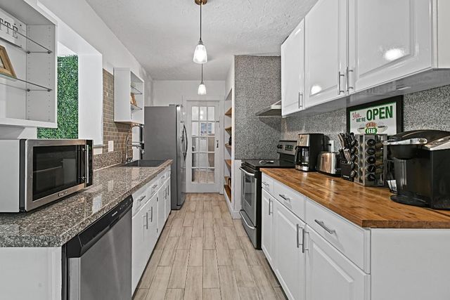 973 Laurel Road, North Palm Beach, FL 33408