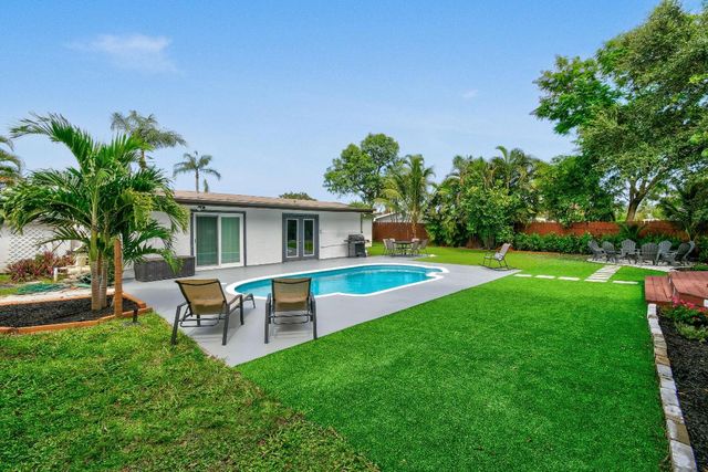 973 Laurel Road, North Palm Beach, FL 33408