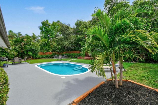 973 Laurel Road, North Palm Beach, FL 33408