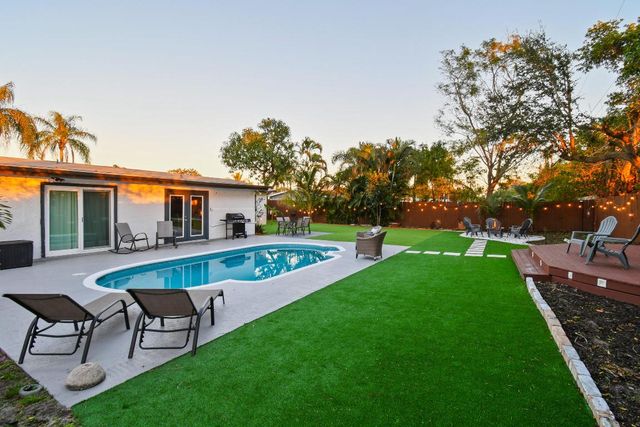 973 Laurel Road, North Palm Beach, FL 33408