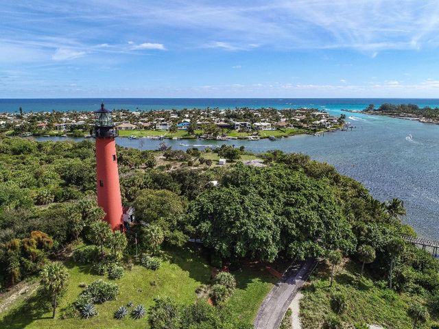 973 Laurel Road, North Palm Beach, FL 33408