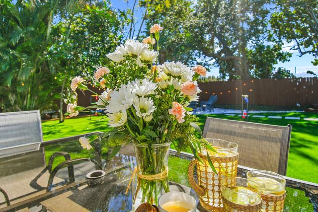 973 Laurel Road, North Palm Beach, FL 33408