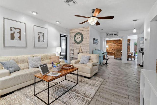 973 Laurel Road, North Palm Beach, FL 33408