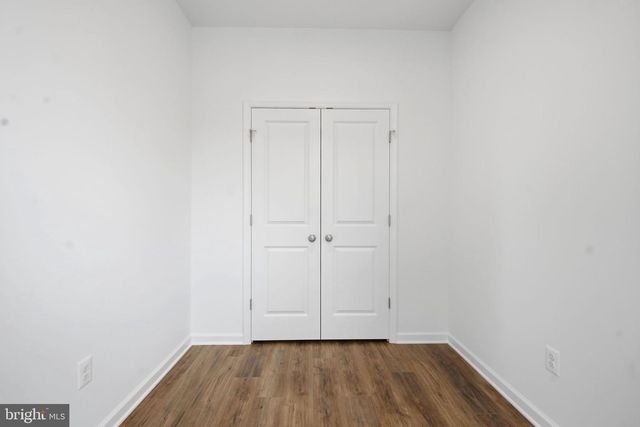 689 LORD FAIRFAX ST, Charles Town, WV 25414