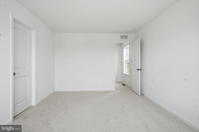 689 LORD FAIRFAX ST, Charles Town, WV 25414