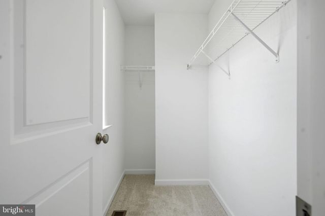 689 LORD FAIRFAX ST, Charles Town, WV 25414