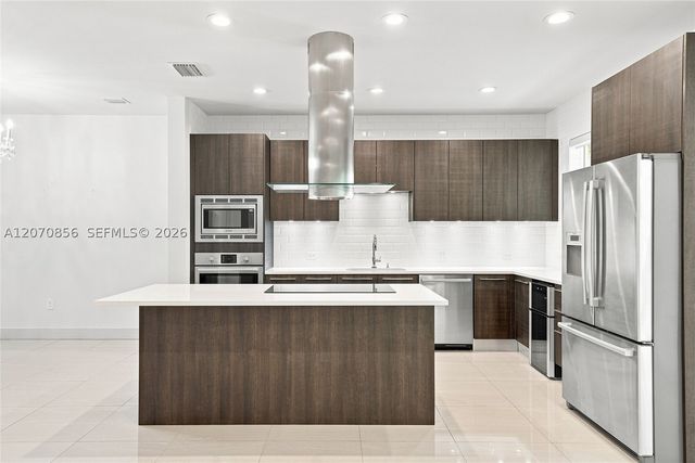 3237 NE 5th St 3237, Pompano Beach, FL 33062