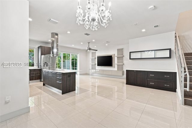 3237 NE 5th St 3237, Pompano Beach, FL 33062
