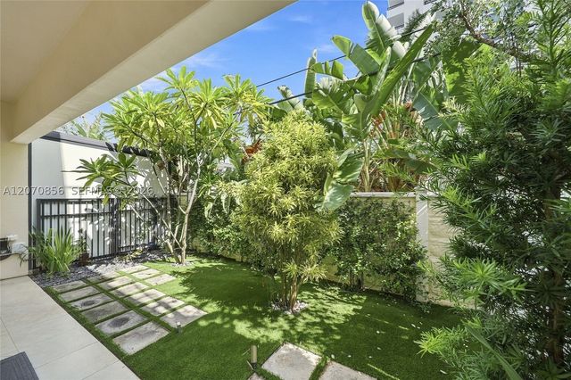 3237 NE 5th St 3237, Pompano Beach, FL 33062