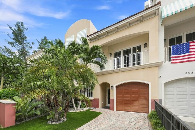 3237 NE 5th St 3237, Pompano Beach, FL 33062