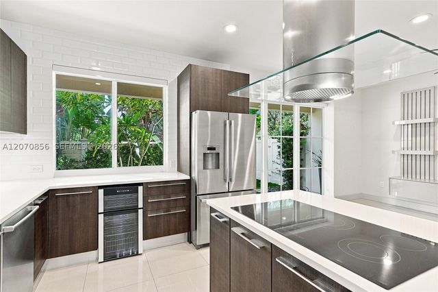 3237 NE 5th St 3237, Pompano Beach, FL 33062